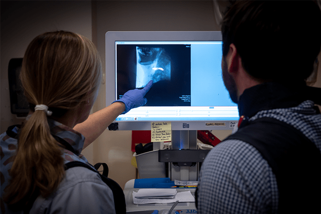 radiology screen pointing