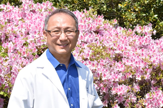 Dr. Daniel Ng
