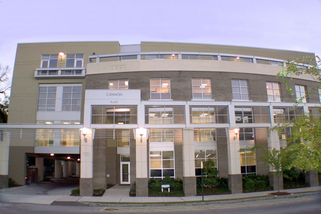 Image of the front of the MUSC Health Womens Care Downtown location.
