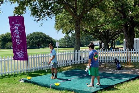 Kids chipping at MUSC Children's Experience at U.S. Open